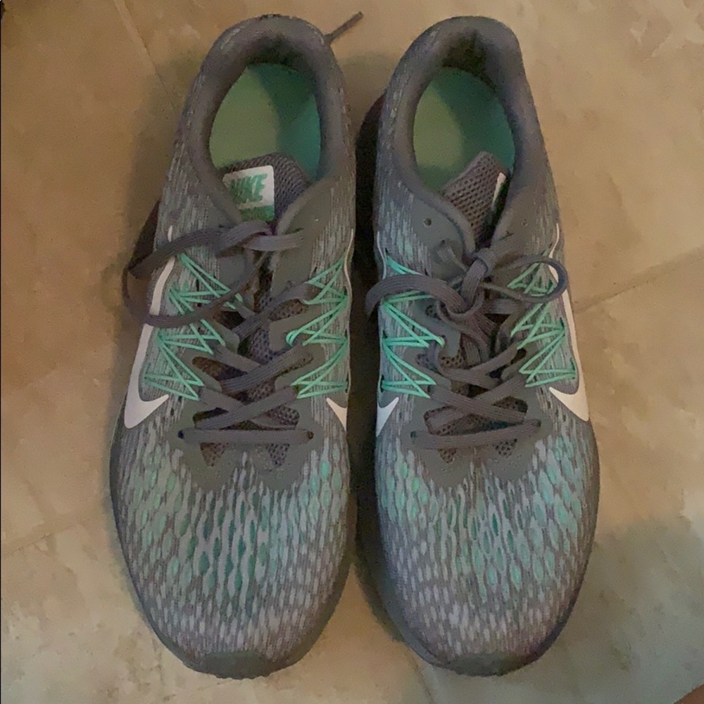 Nike zoom winflo 5. Size 10